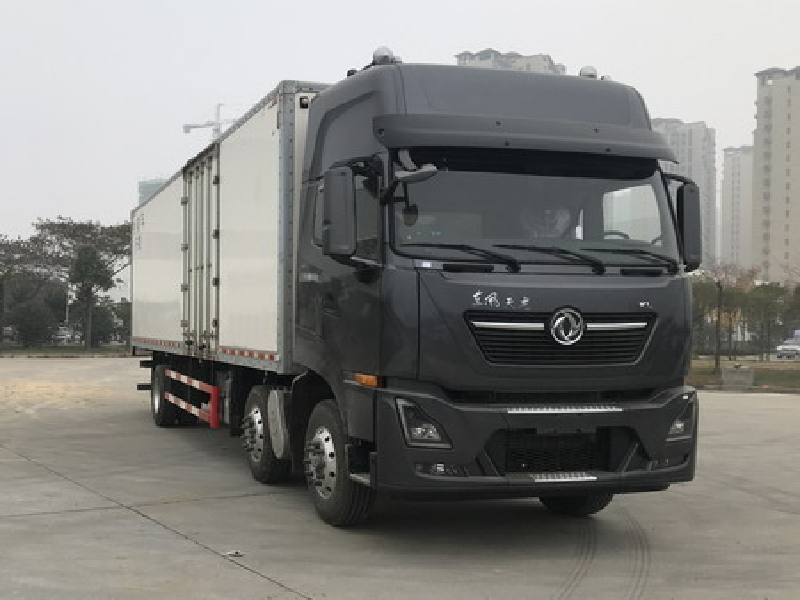 東風小三軸冷藏車